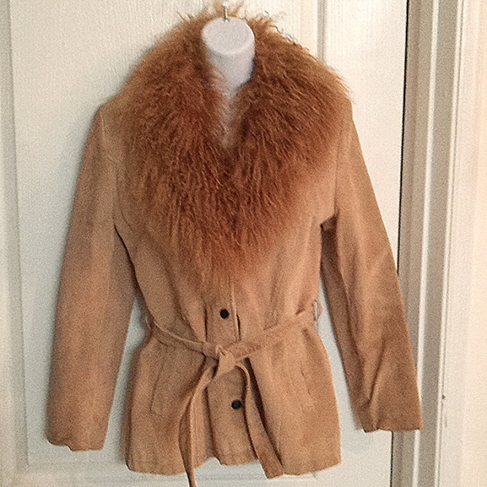 🎁 FREE GIFT INCLUDED 🎁 NWOT Llama Fur Collar Suede Fall/Spring Jacket w/ Belt. - Picture 3 of 15